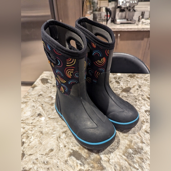 BOGS Classic II Wild Rainbows Youth size 1 Boots - Picture 1 of 5